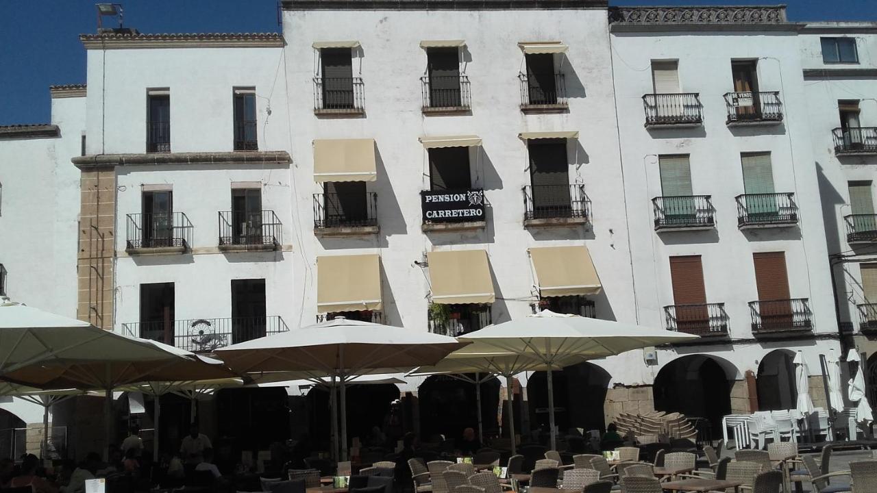 Pension Carretero Caceres Bagian luar foto