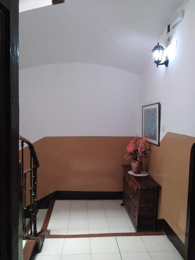 Pension Carretero Caceres Bagian luar foto